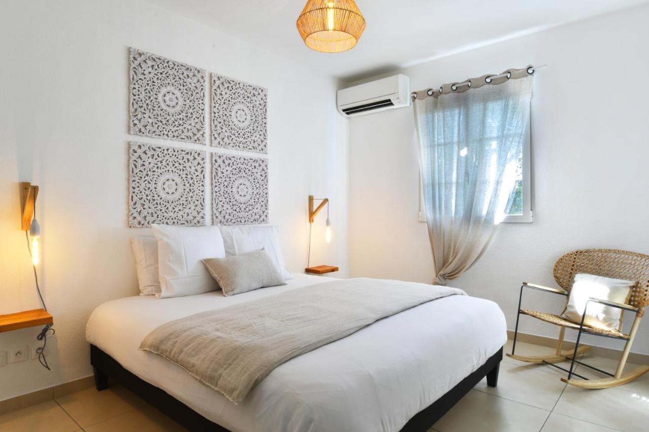 Orient Bay Beach Front Apartment Exterior photo